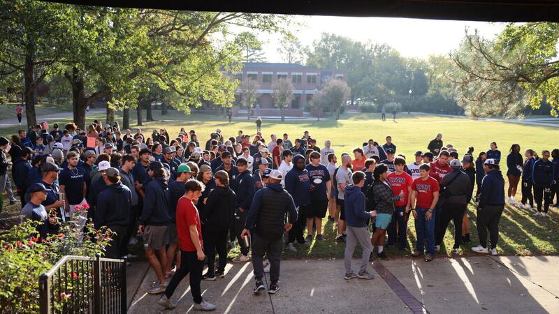 Students, faculty, and staff at Lyon college gathered Thursday to give back to the community.