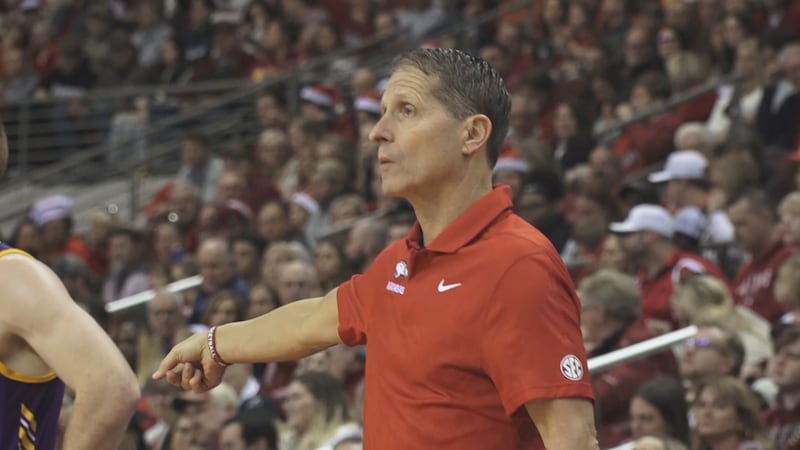 Arkansas basketball sweeps doubleheader in North Little Rock